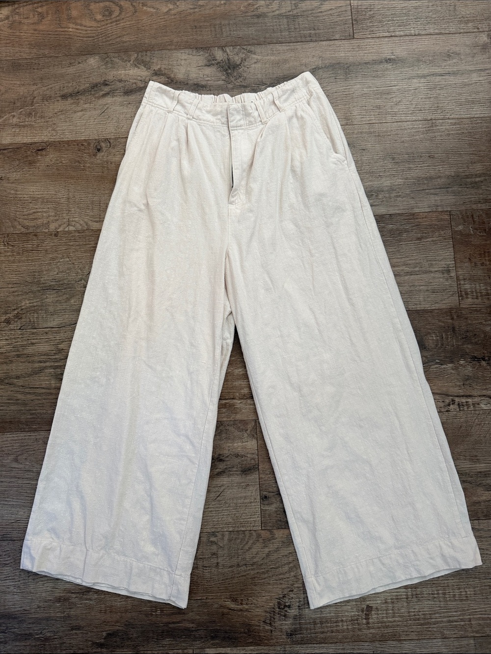 Ivory Linen Trousers with Side Pockets